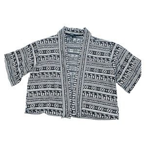 Short sleeve geo design cardigan